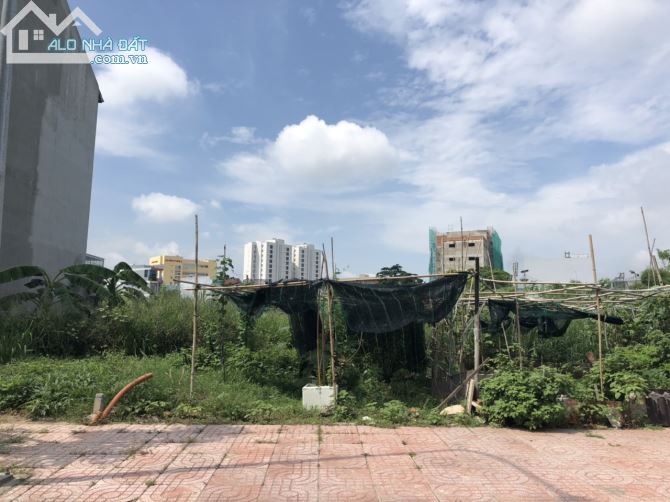 Bán đất đường Tăng Nhơn Phú, phường phước long B. DT 7 X 18 = 126 , Gía: 7.5 tỷ