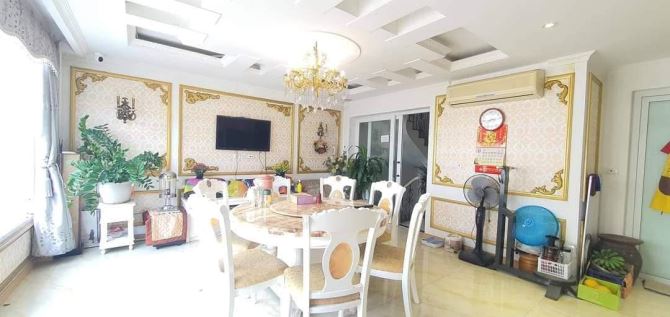 HOMESTAY Bồ Đề Long biên 7 tầng mt 6m 8.8 tỷ.