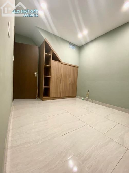 Hẻm 6m thông, đường Tây Thanh, Tân Phú, 92m2, 2 tầng, nhà đep giá rẻ. 8.1 tỷ - 4