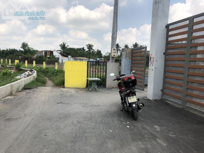 Bán 250m2 đất thổ cư Vườn Lài An Phú Đông 8,1 ty - 2