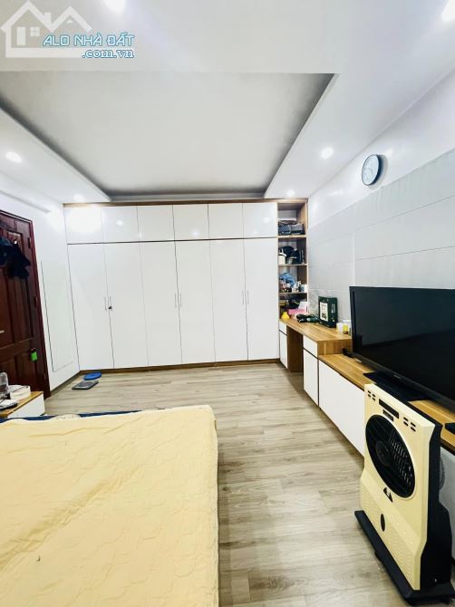 Bán nhà 5 tầng quận Cầu Giấy, lô góc, kinh doanh, giá 9.4 tỷ. - 3