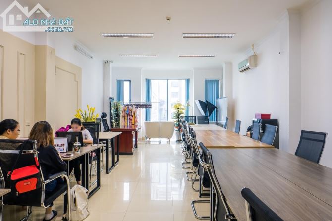 Cho thuê văn phòng 28m giá thuê 4,2 triệu mặt phố hoàng sâm hoàng quốc việt - 1