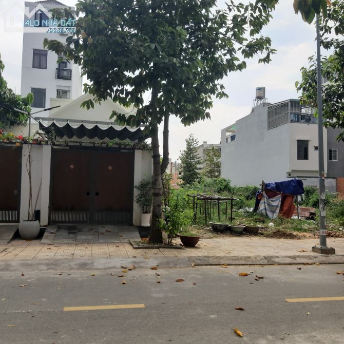Bán đất P.Thống Nhất 6.1 tỷ 84m2 KDC D2D sổ riêng đường 8m xây dựng tự do đường N2 - 3