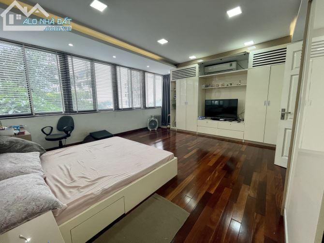 Cho thuê nhà trần thái tông 45m2 6 tầng giá 31tr - 4