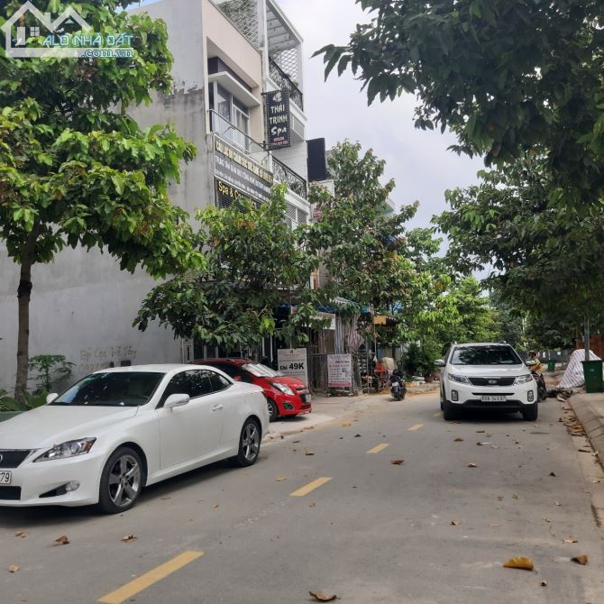 Bán đất P.Thống Nhất 6.1 tỷ 84m2 KDC D2D sổ riêng đường 8m xây dựng tự do đường N2 - 4