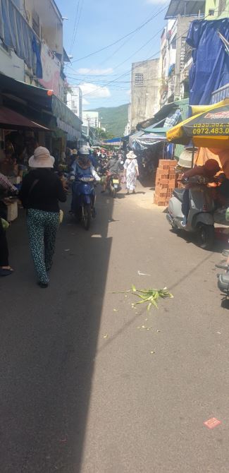 Bác e cần Bán Nhà MT chợ Khu 6, đường Nguyễn Thị Minh Khai, Khu Trung Tâm Sầm Uất - 1