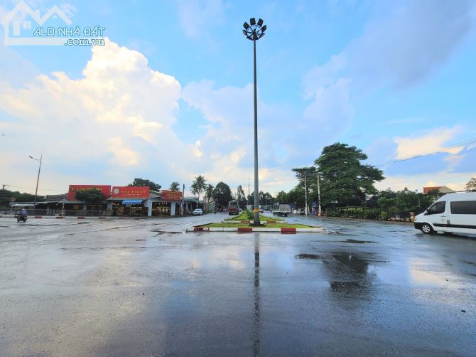 Đất 1360m² góc ngã tư vòng xoay Hóa An, TP Biên Hòa ngay trung tâm giá 46 tỷ sổ riêng - 4