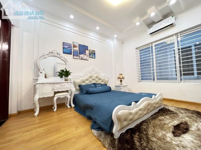 Bán nhà Võ Chí Công, Cầu Giấy, nhà đẹp giá rẻ DT 37m2 x 5 tầng, MT 4m, giá 7.3 tỷ. - 1