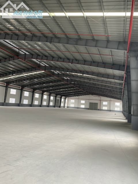 Cho thuê 1400m2 kho xưởng đẹp tiêu chuẩn tại Phùng Xá - Thạch Thất