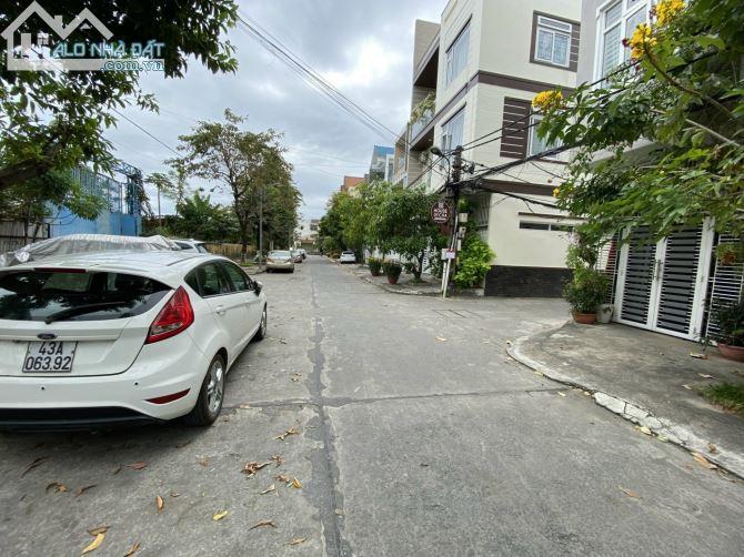 Bán nhà đường Nguyễn Tri Phương diện tích 100m, 3 tầng, giá 4,5 tỷ⁸