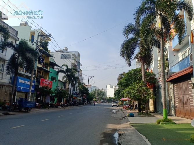 Bán Nhà đường Phan Huy Ích, Phường 12, Gò Vấp, Hẻm View Emart  45m2, 3 Lầu Chỉ 4 Tỷ - 4