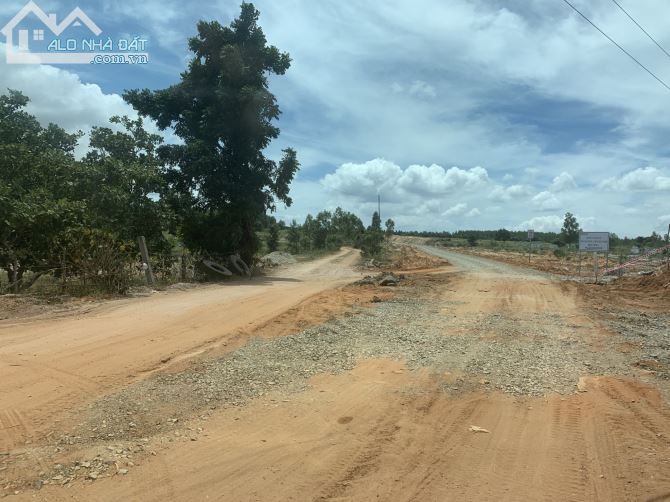 Bán Gấp lô đất 2 Mặt tiền đường Liên Huyện 32m đi sân bay Phan Thiết - 3