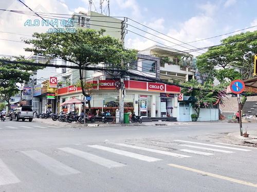 Bán gấp nhà MT Hoàng Hoa Thám - Trường Chinh, DT: 8 x 30m, chủ ở lâu đời, GP: hầm 7 tầng