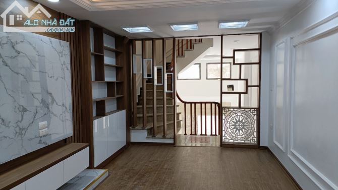Bán nhà Ngọc Hồi, Xóm Đoàn Kết 40m 5 tầng thang máy xây mới  7.5 tỷ ngõ thông