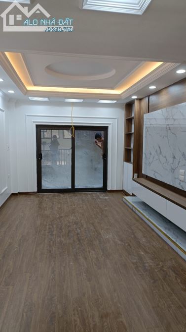 Bán nhà Ngọc Hồi, Xóm Đoàn Kết 40m 5 tầng thang máy xây mới  7.5 tỷ ngõ thông - 2