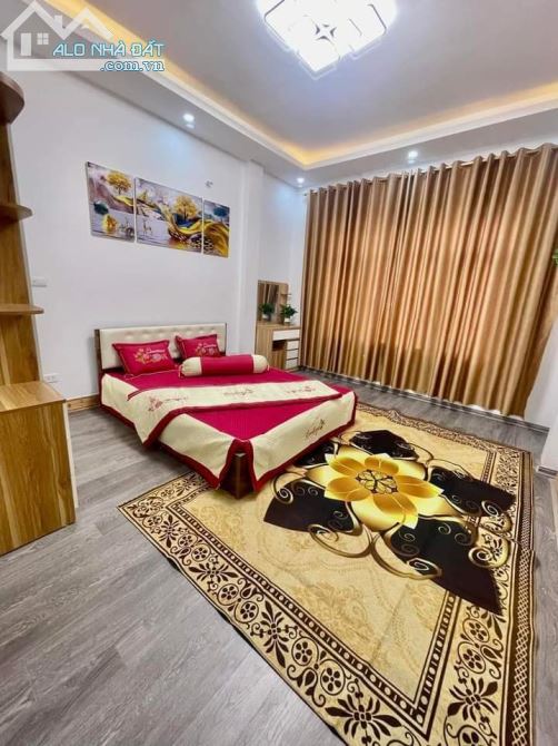 Cần Bán Gấp Nhà 35m Phố Quỳnh Mai KINH DOANH  - LÔ GÓC. Gần Ô Tô - 2