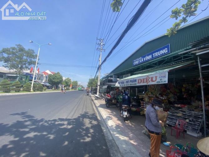 Bán lô đất mặt tiền 23/10 sát chợ Vĩnh Trung, ngang 15m - 400m2 giá 33tr/m2 - 1