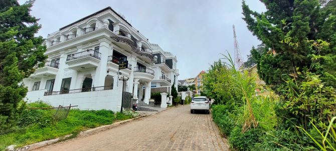 cần bán lô đất đường 3/4 gần hồ Xuân Hương thành phố - 2