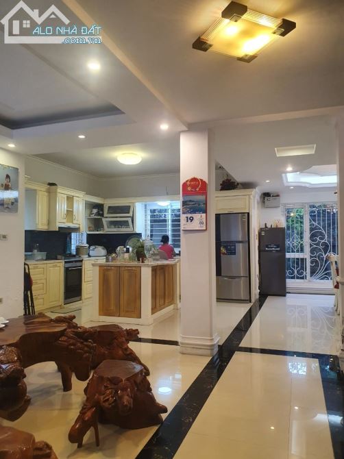 cho thuê Biệt thự KDT Văn Quán, đủ đồ, dt 250m x4t, mt 12m,  50tr/th