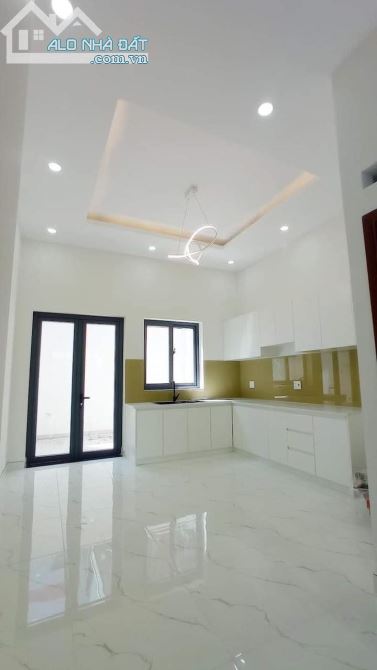 Cần bán gấp nhà,Đường số 8, Q9 ,Đường ô tô 6m,2 tầng lầu 86m2.giá4tỷ400. - 2