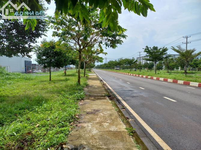 Bán đất kho xưởng 7500m2-10000m2-30000m2 Thuộc KCN Đức Hòa 3, Đức Hòa, Long An - 1