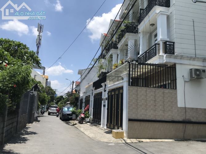 Gấp bán nhà đất Thủ Đức, dt đất 6800m2, chỉ 240 tỷ, Mặt tiền Lã Xuân Oai, Q.9(cũ). - 3