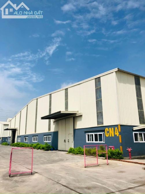 Cho thuê gấp 7000m2 xưởng xây mới gần dg cao tốc