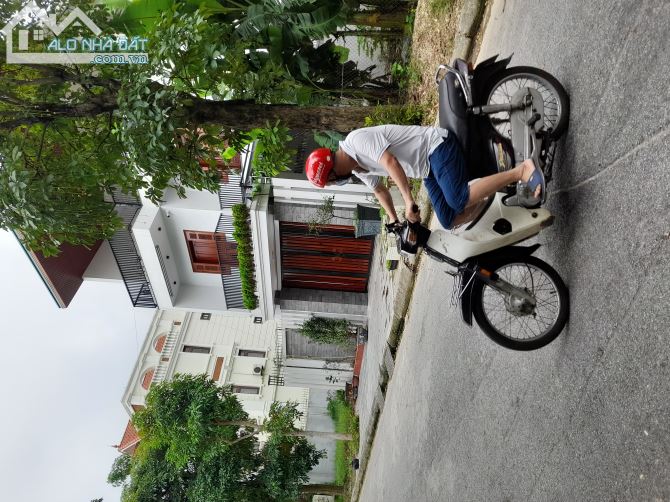 VÔ CÙNG CẦN BÁN 240M² ĐẤT ,GẦN trâu trà giang,đường Lê Quang Đạo, KD ĐỈNH chỉ 13tỷ.