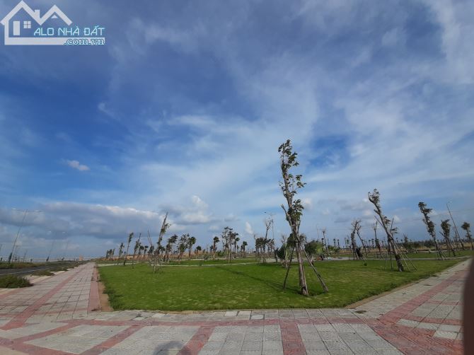 Cần tiền bán gấp căn biệt thự Nam Hùng Vương giá rẻ hơn thị trường 1 tỷ - 1