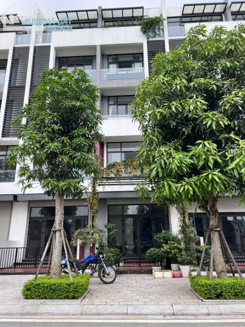 Shophouse Bình Minh Garden bán căn view vườn hoa 80m2 5 tầng chỉ 12,5 tỷ - 2