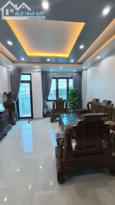 Bán Nhà Liền Kề Lộc Ninh, Chúc Sơn, 68m2 Hoàn Thiện 5 tầng, Full Nội Thất - 1