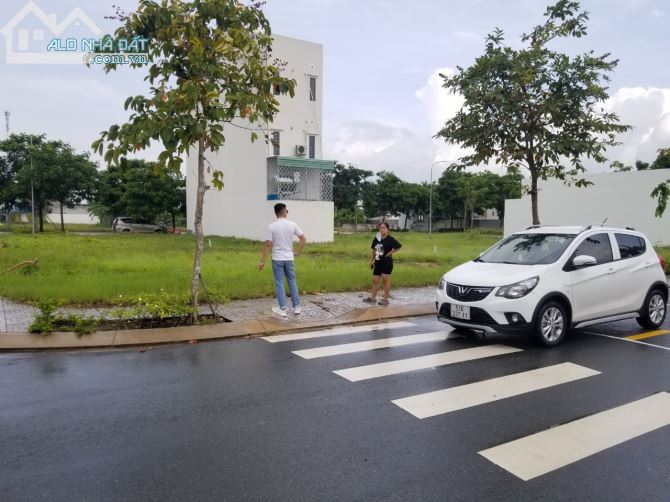 Chủ bán rẻ lô E11 đất nền Central Hill Gò Đen, Bến Lức, Long An. - 1