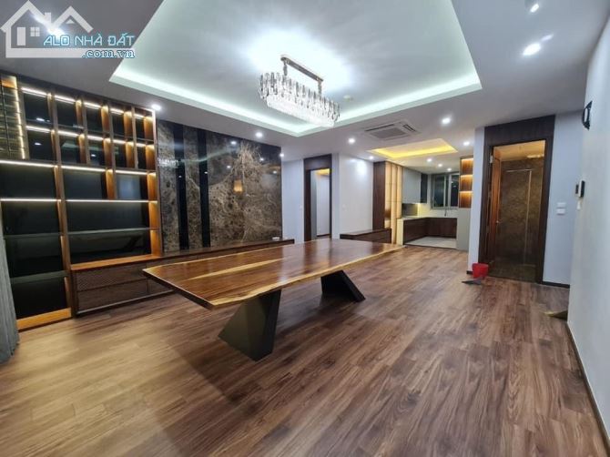 PHÂN LÔ VIP HOÀNG CẦU ĐỐNG ĐA 65M2x7T THANG MÁY KD VP VỈA HÈ. GIÁ 20 TỶ - 4