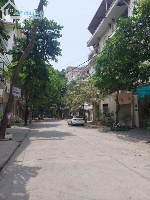 Bán Nhà Phố Xuân La 101m2*7 2 Thoáng Vỉa Hè Thang Máy Mặt Tiền 6m KD Giá 34.5 tỷ.