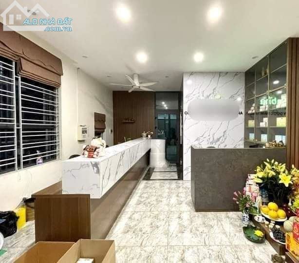MẶT PHỐ CỔ HÀNG BÔNG , VỈA HÈ RỘNG KINH DOANH ĐẮC ĐỊA.   - - 1
