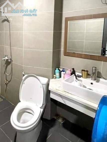MẶT PHỐ CỔ HÀNG BÔNG , VỈA HÈ RỘNG KINH DOANH ĐẮC ĐỊA.   - - 2