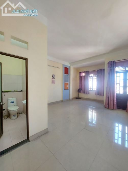 Bán nhà mặt tiền KD, 4PN, Tân Chánh Hiệp 24, Q.12 chỉ 9 tỷ nhỉnh.. - 2