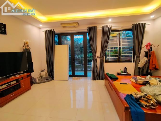 Mặt phố Hoa Lâm, Việt Hưng, Vị trí đắc địa, kinh doanh sầm uất, DT 110m2, 3T, chỉ 18 tỷ - 3