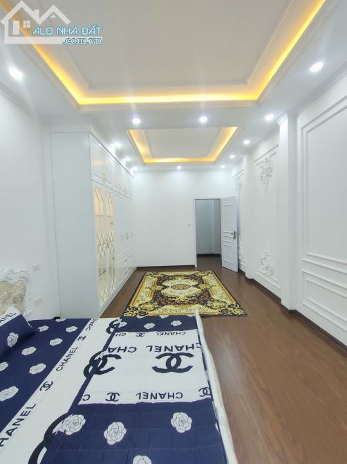 Cực Hiếm! Nhà Bán Ngã Tư Sở 42m KINH DOANH-Ô TÔ. Giá Nhỉnh 7 Tỷ