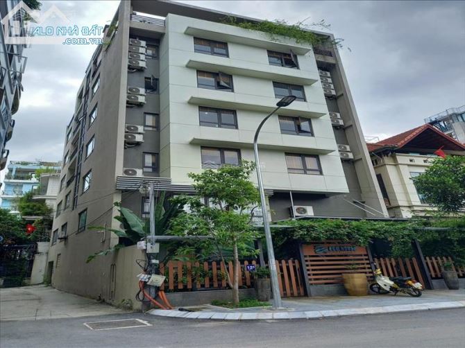 Bán nhà mặt hồ tây, 2 mặt phố Trích Sài DT 215m, MT 25m, 9 tấng