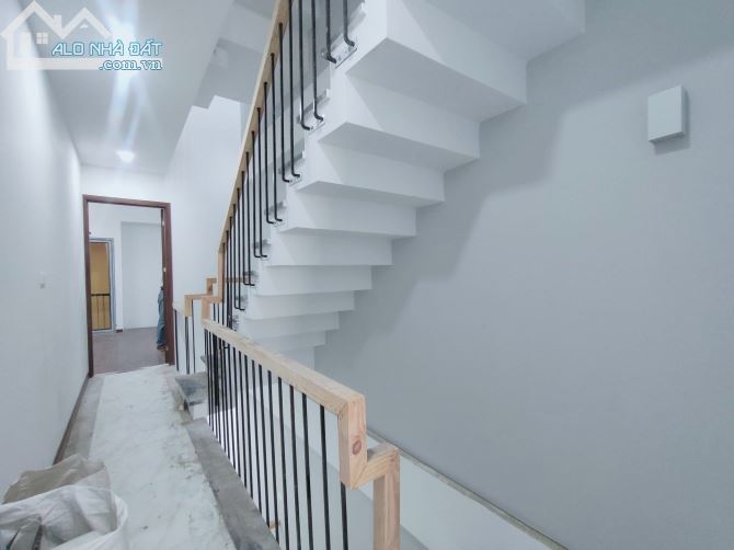 Siêu đẹp và hoàn hảo Bát Khối Long Biên 60m 5 tầng 6.2 tỷ/ÔTÔ tránh vào nhà. - 1