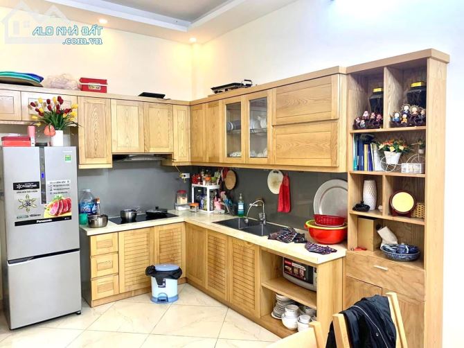 BÁN NHÀ PHỐ TRẦN QUÝ KIÊN - 40M2 x 4T - CÁCH PHỐ 20M - 2 THOÁNG - NGÕ 3M - GIÁ 10.5 TỶ. - 2