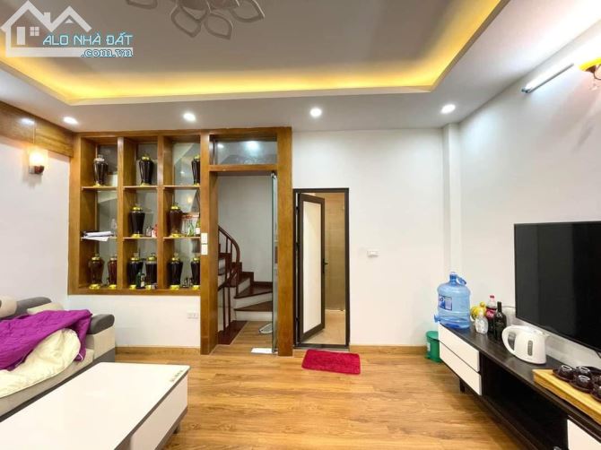 BÁN NHÀ PHỐ TRẦN QUÝ KIÊN - 40M2 x 4T - CÁCH PHỐ 20M - 2 THOÁNG - NGÕ 3M - GIÁ 10.5 TỶ. - 3