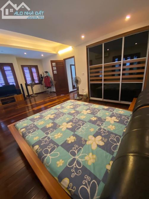 BIỆT THỰ SÂN VƯỜN, KĐT Sài Đồng 160m2, vị trí VIP, hạ tầng cực đẹp