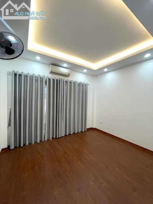 Bán nhà Hòe Thị ô tô Qua nhà vừa ở, kinh doanh tốt, 40m2 5tầng 5m giá nhỉnh 8 tỷ.