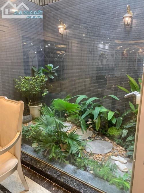 BÁN GẤP TOÀ NHÀ 7 TẦNG MẶT PHỐ MINH KHAI VỊ TRÍ VIP KINH DOANH 70m mt 4m chỉ 23 tỷ. - 2
