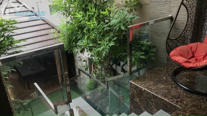 Cho Thuê Biệt Thự Đẹp Nguyễn Thái Bình, P12, Q.TB, DT: 12x25m, 3 lầu, sân vườn, hầm 1T3L - 2