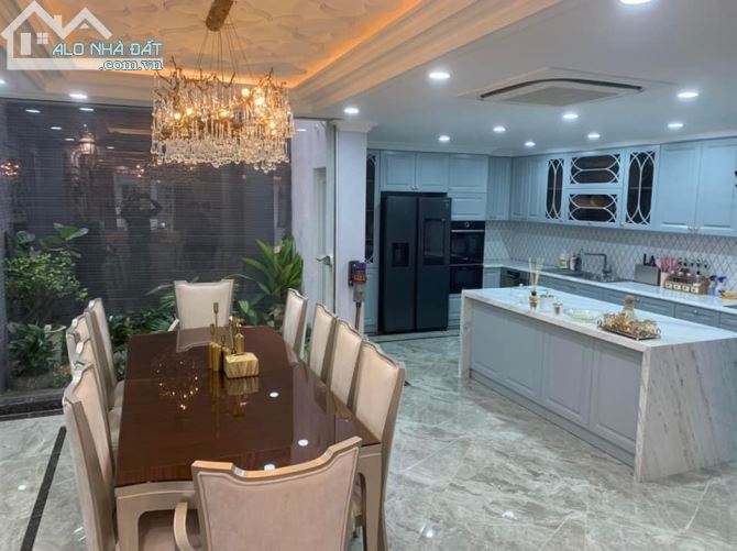 BÁN GẤP TOÀ NHÀ 7 TẦNG MẶT PHỐ MINH KHAI VỊ TRÍ VIP KINH DOANH 70m mt 4m chỉ 23 tỷ. - 5
