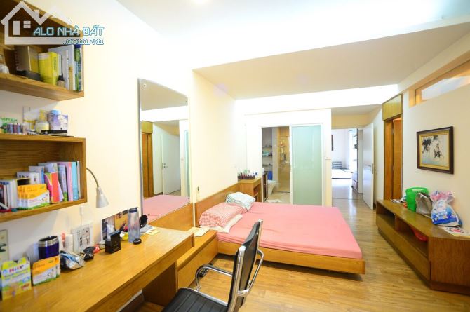 Cho thuê chung cư Hồng Park View 165 Thái Hà 3 phòng ngủ đủ đồ - 2