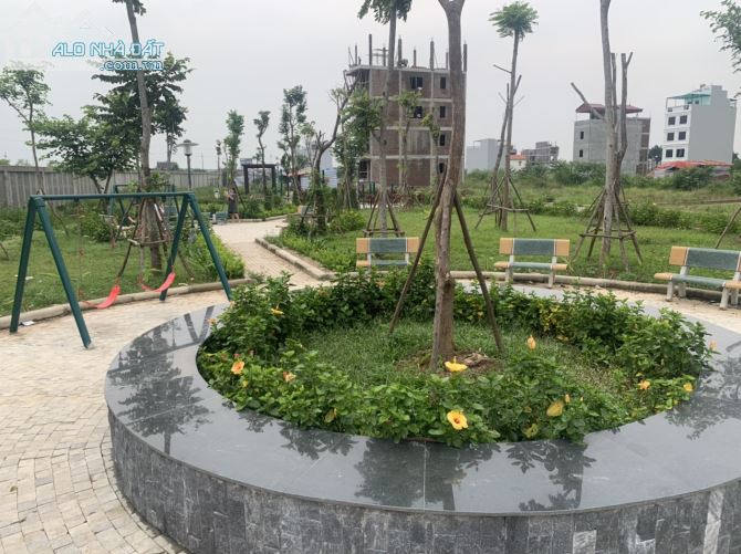 Hàng kịch độc! Bán lô góc đất dịch vụ Vân Canh mặt tiền 17m, đối diện công viên, kinh - 4